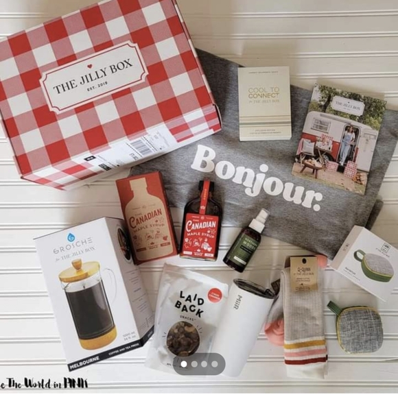 Jilly Box Fall 2022 - Picture 3 of 3